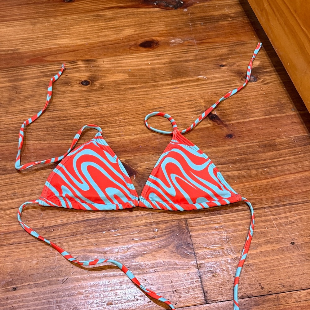 SHEIN Red and Light Blue Swirl Triangle Bikini Top